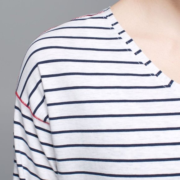 Lululemon Weekend Long Sleeve Shirt Navy Stripe Red Stitching Size 8 - Picture 5 of 10